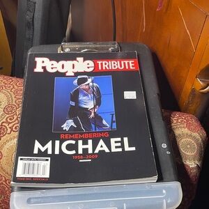 Michael Jackson memorial book with great color pictures.